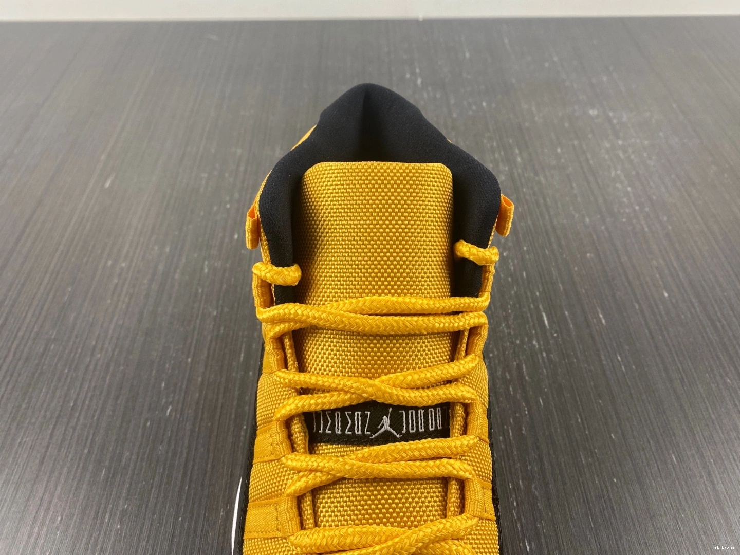 Air Jordan CT8012-118 11 White Retro Black Yellow 0114